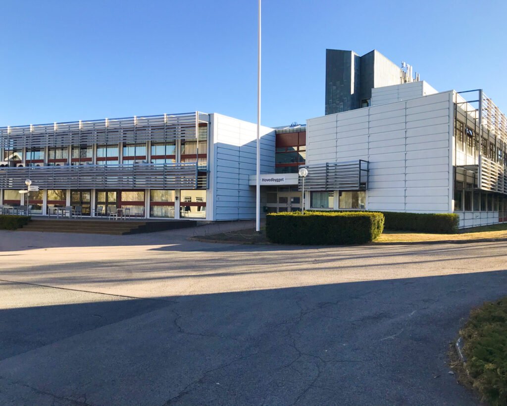 Fjellhaug International College
